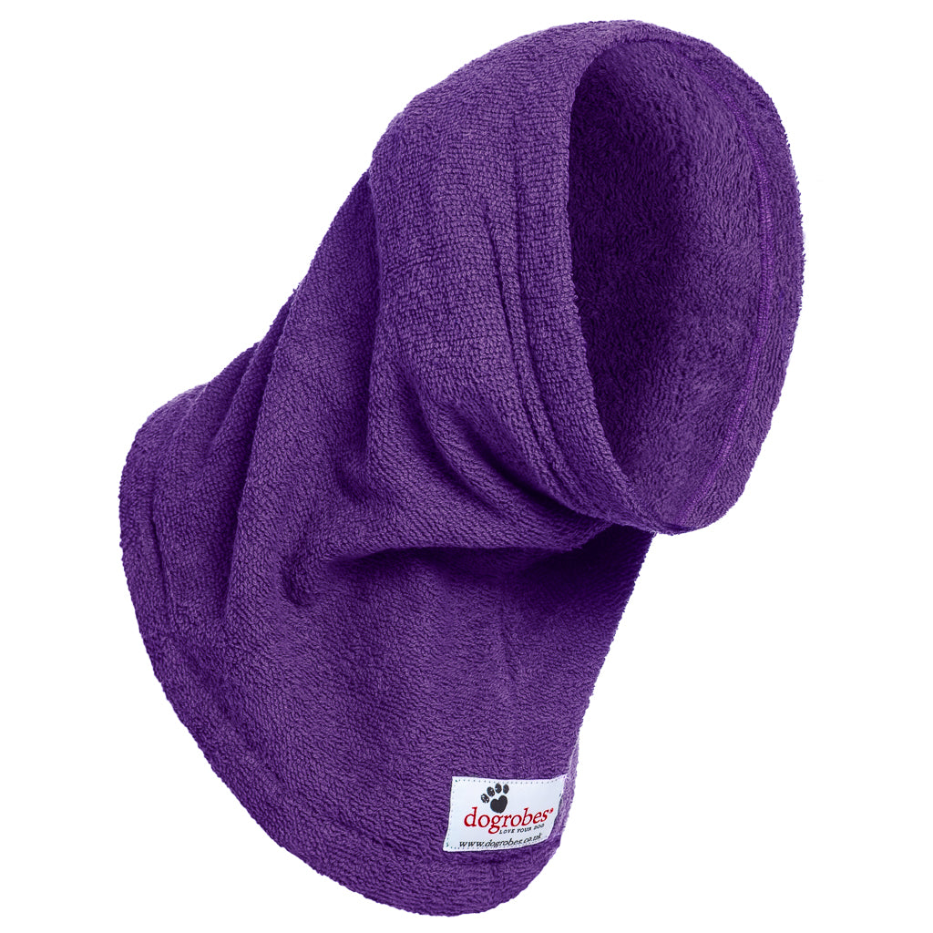 Dogrobe snoods are trusted and loved by dogs’ owners and their pets as they are ideal for drying your dog's head, neck and ears. Dog snood in purple.