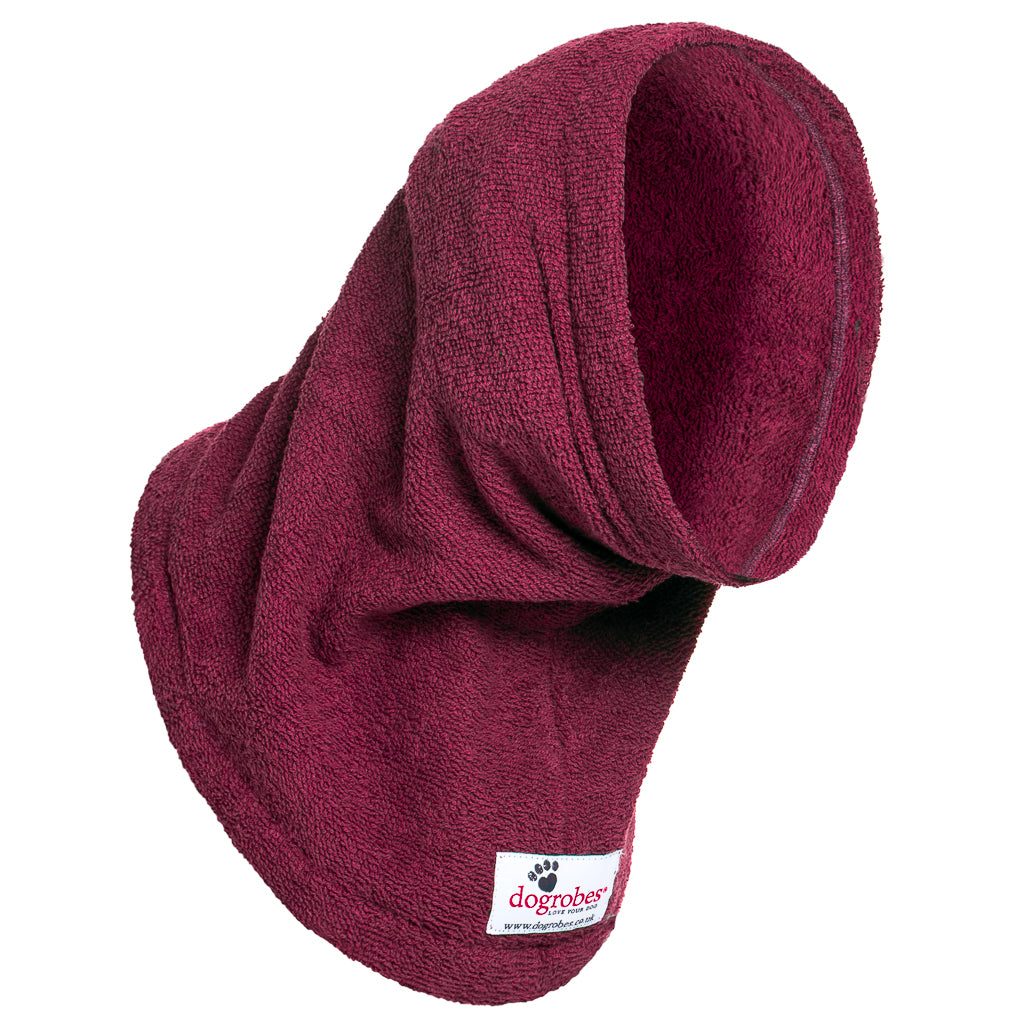 Dogrobe snoods are trusted and loved by dogs’ owners and their pets as they are ideal for drying your dog&#39;s head, neck and ears. Dog snood in burgundy.